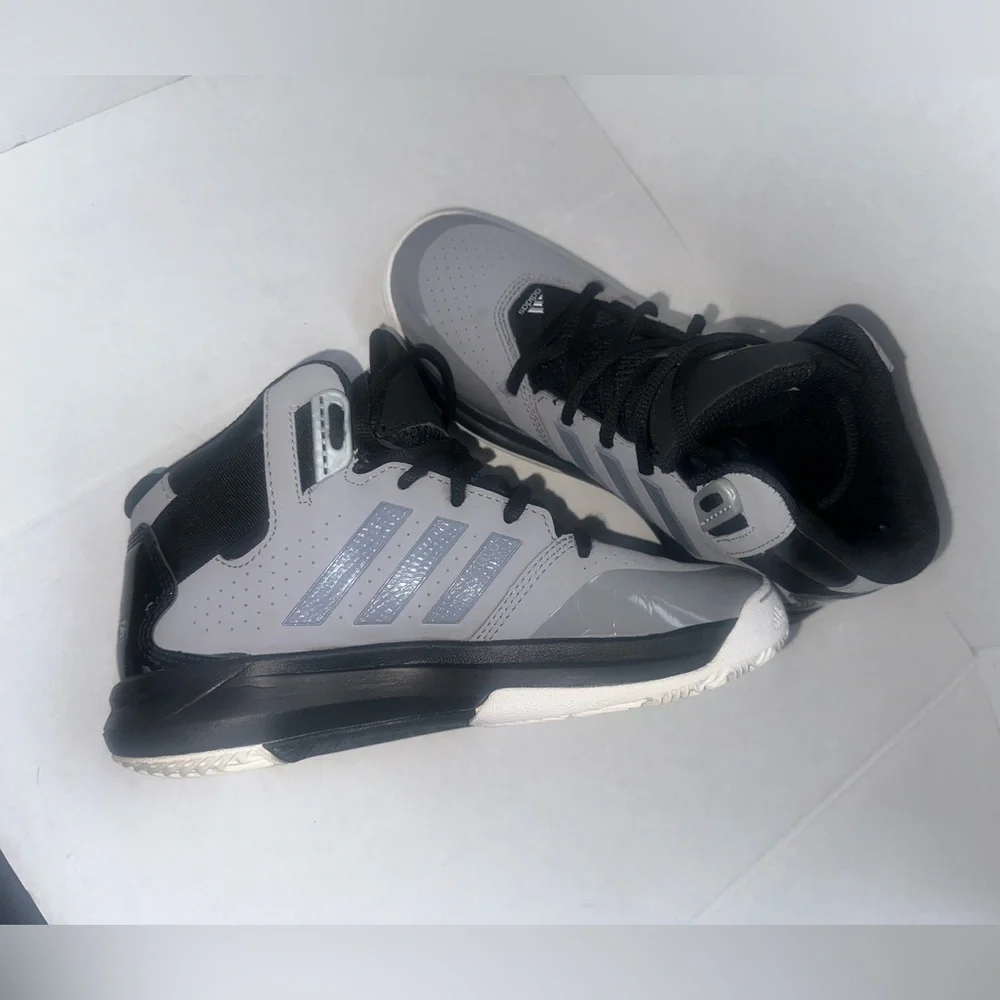 ADIDAS Performance Men's Black Gray Basketball Shoe Size 5